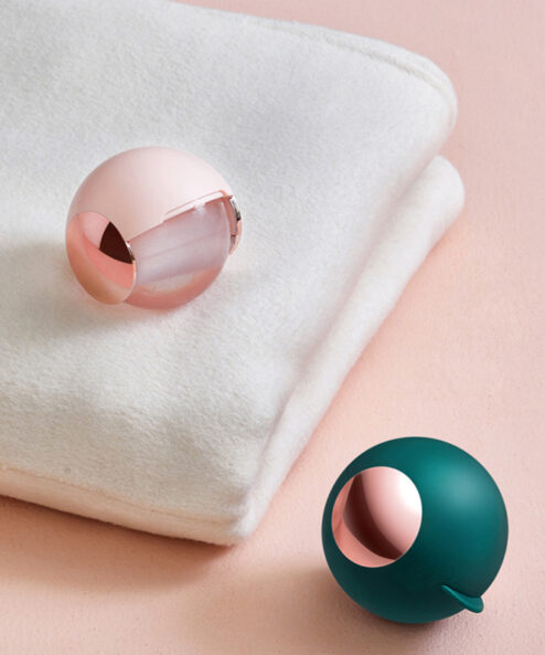 lint roller green and pink FLOWADO