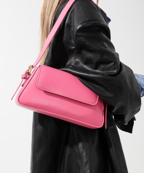 model pink bag FLOWADO