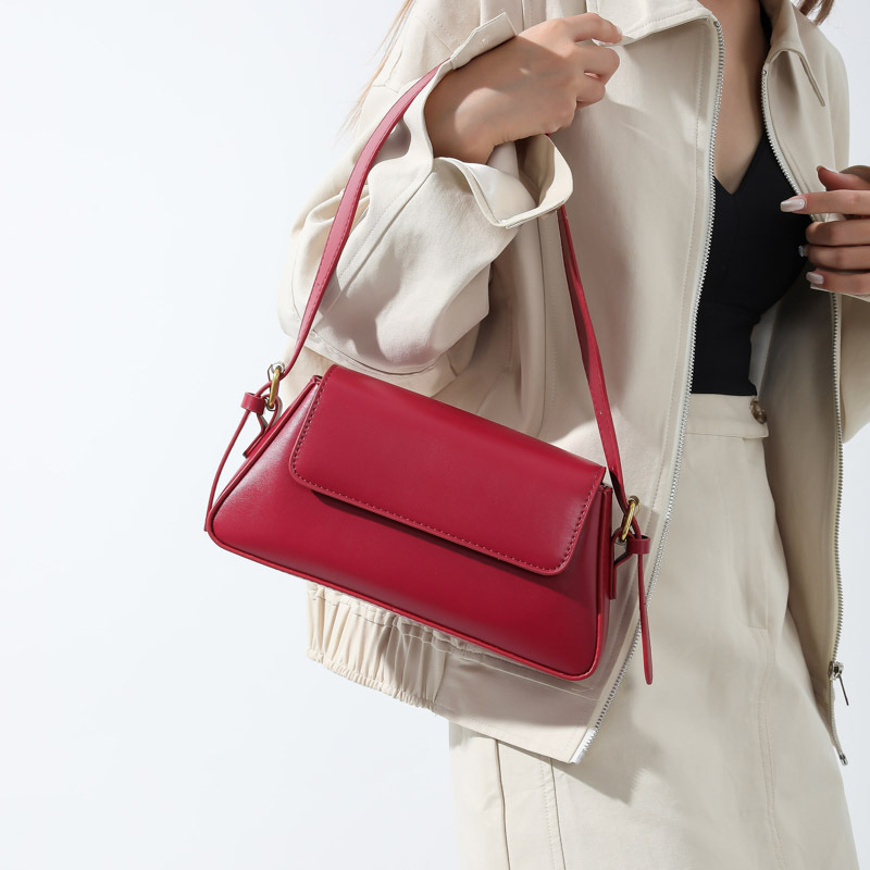 Timeless Small Bag 40 red color bag model 1 FLOWADO